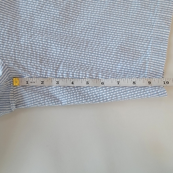 EUC basic editions blue & white striped seersucker shorts size medium - Picture 9 of 10